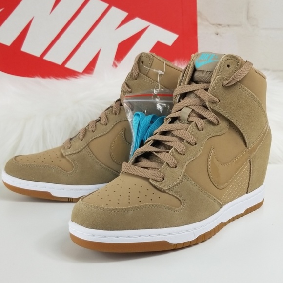 Nike Shoes - 💥SOLD OUT💥Sky High Dunk Essential Womens Sizes
